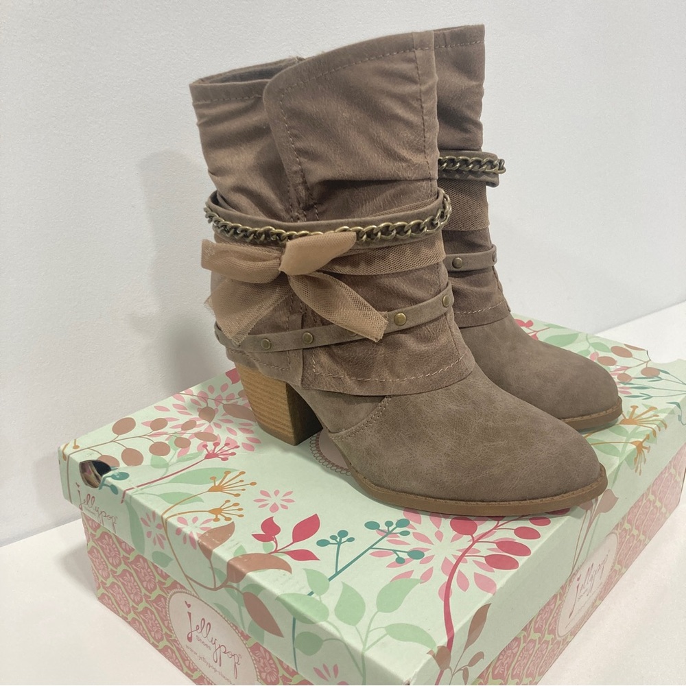 Jellypop Women's Blake Booties (Stone Distress) Size 6 NEW - Worn Box